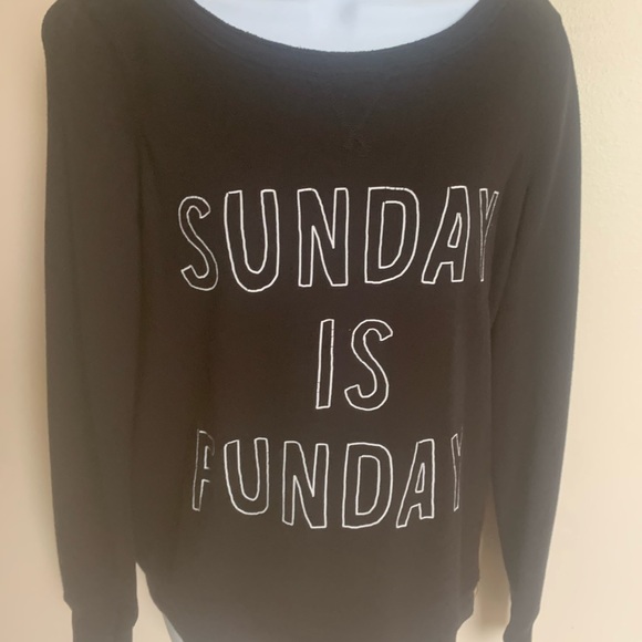 Sweaters. - Picture 3 of 8